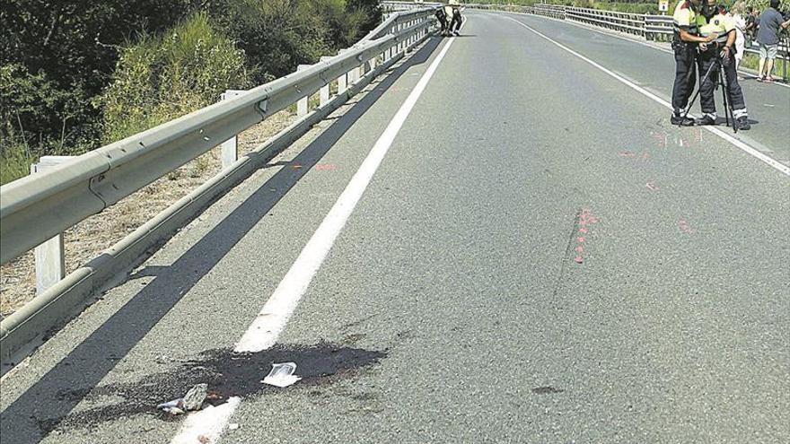 Dos ciclistas mueren atropellados por un conductor novel drogado