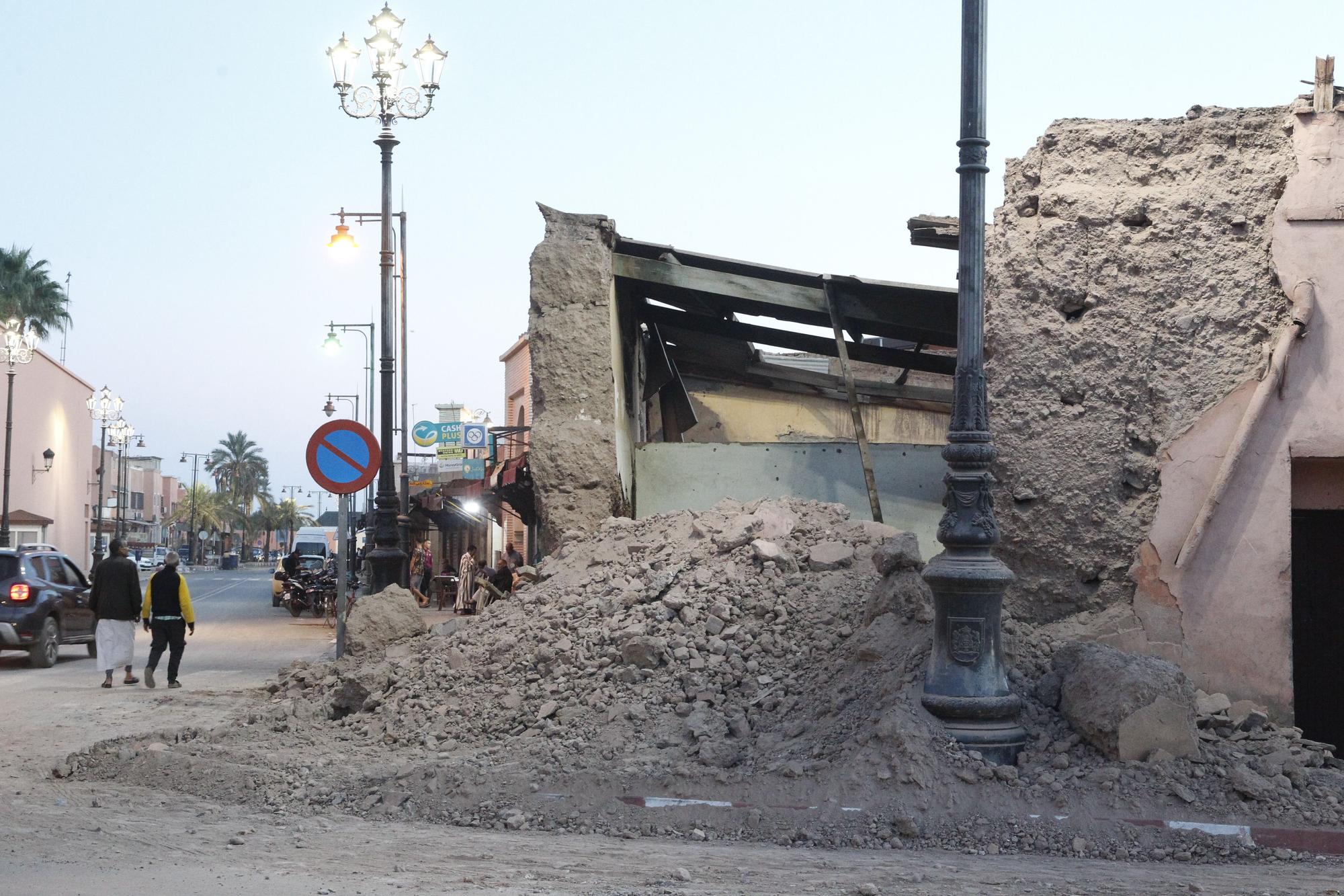 Se elevan a 632 los muertos y a 329 los heridos en el terremoto que azotó Marruecos