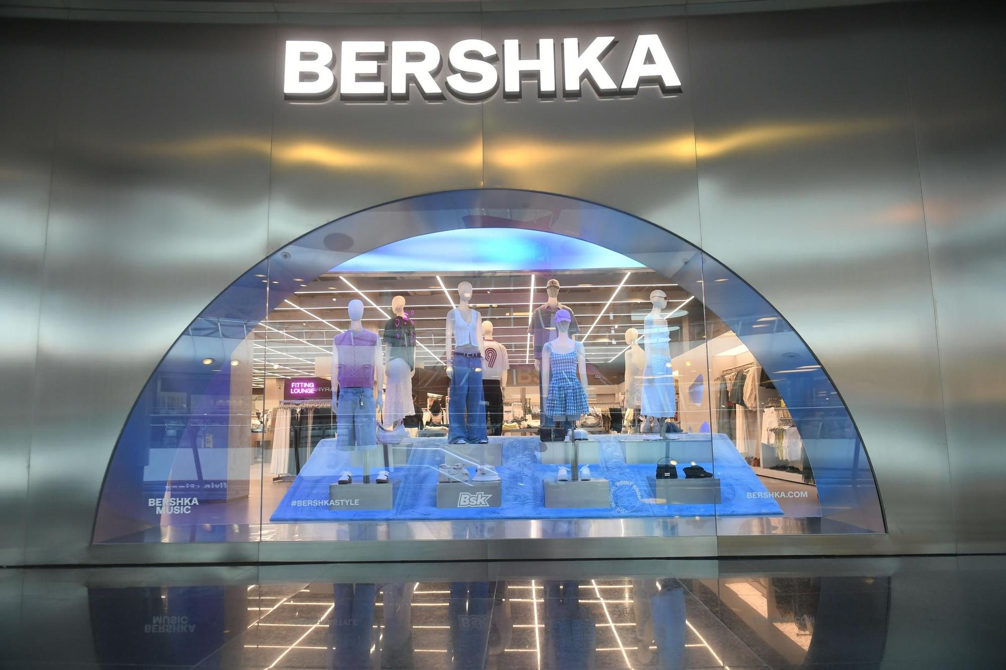 Bershka estrena en A Coruña un nuevo concepto de tienda con probadores colectivos