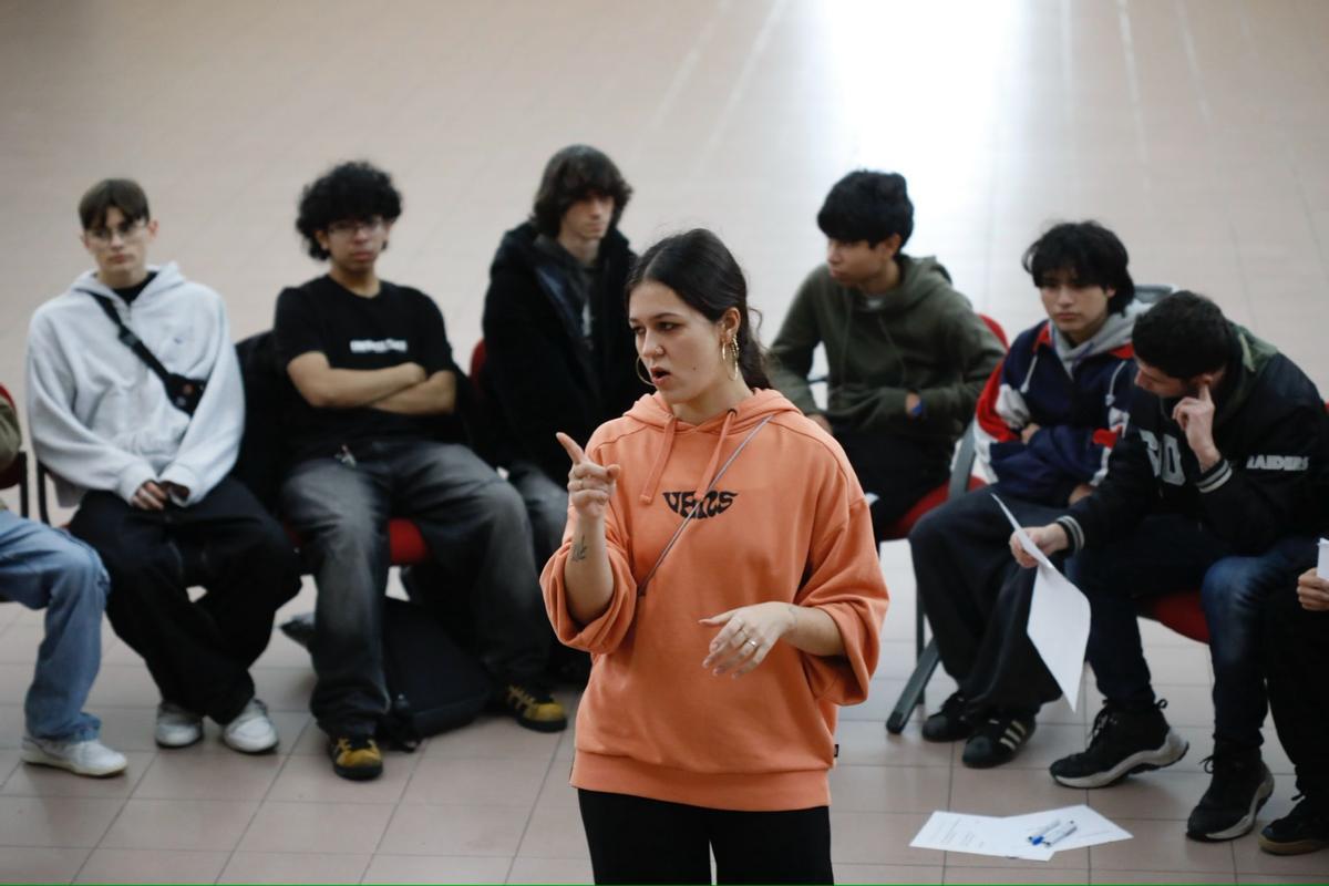 Asamblea participativa en el Centro de Iniciativas Culturales Osio.