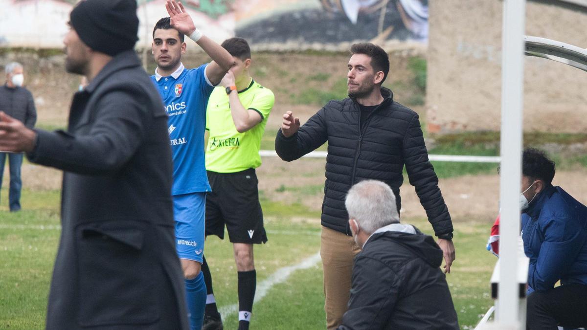 Pablo Cortés, sin suerte en su debut con el CD Villaralbo