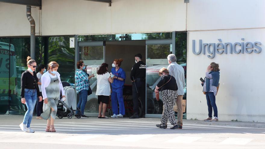 La saturación en las Urgencias y la espera para conseguir cama se extiende a más hospitales