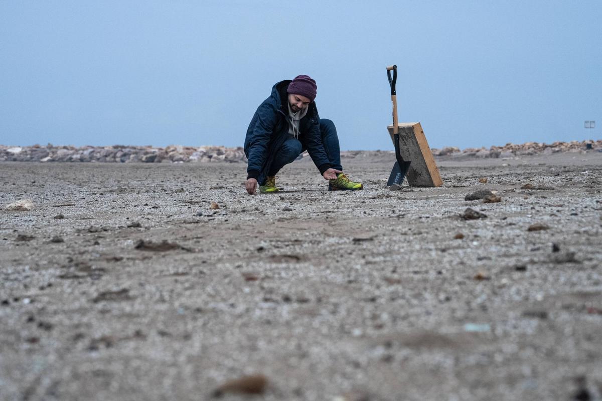 Pélets de plástico en la playa de la Pineda, en Vila-Seca