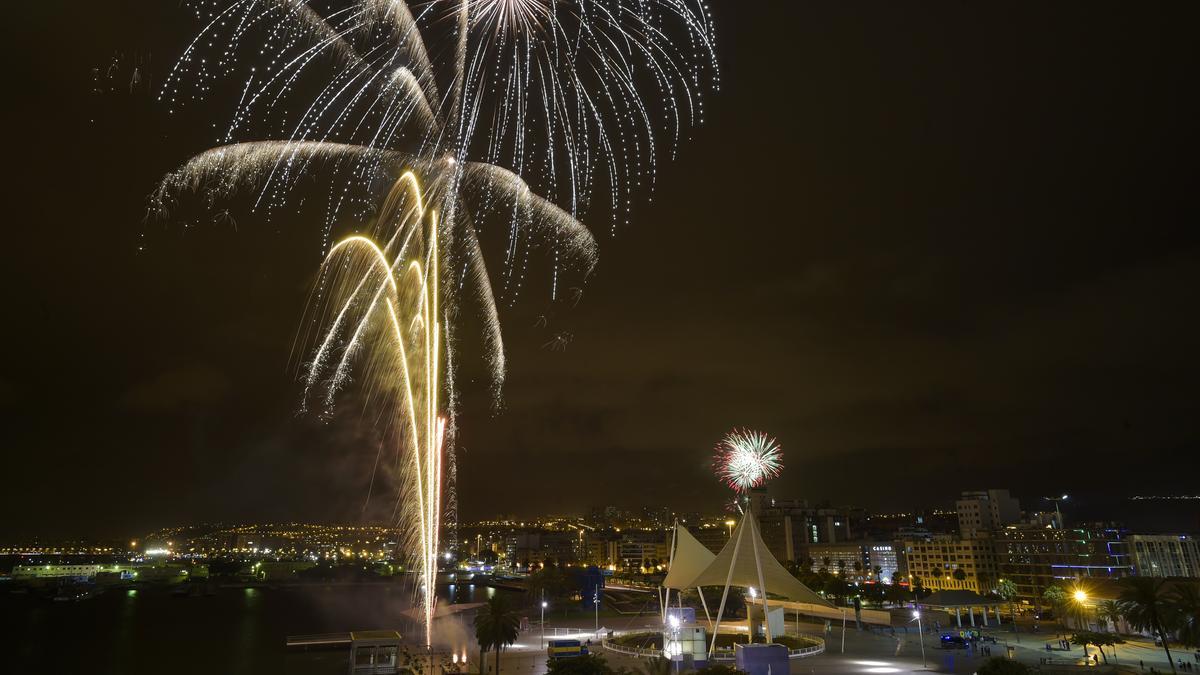 Fuegos artificiales en Las Palmas de Gran Canaria 2021