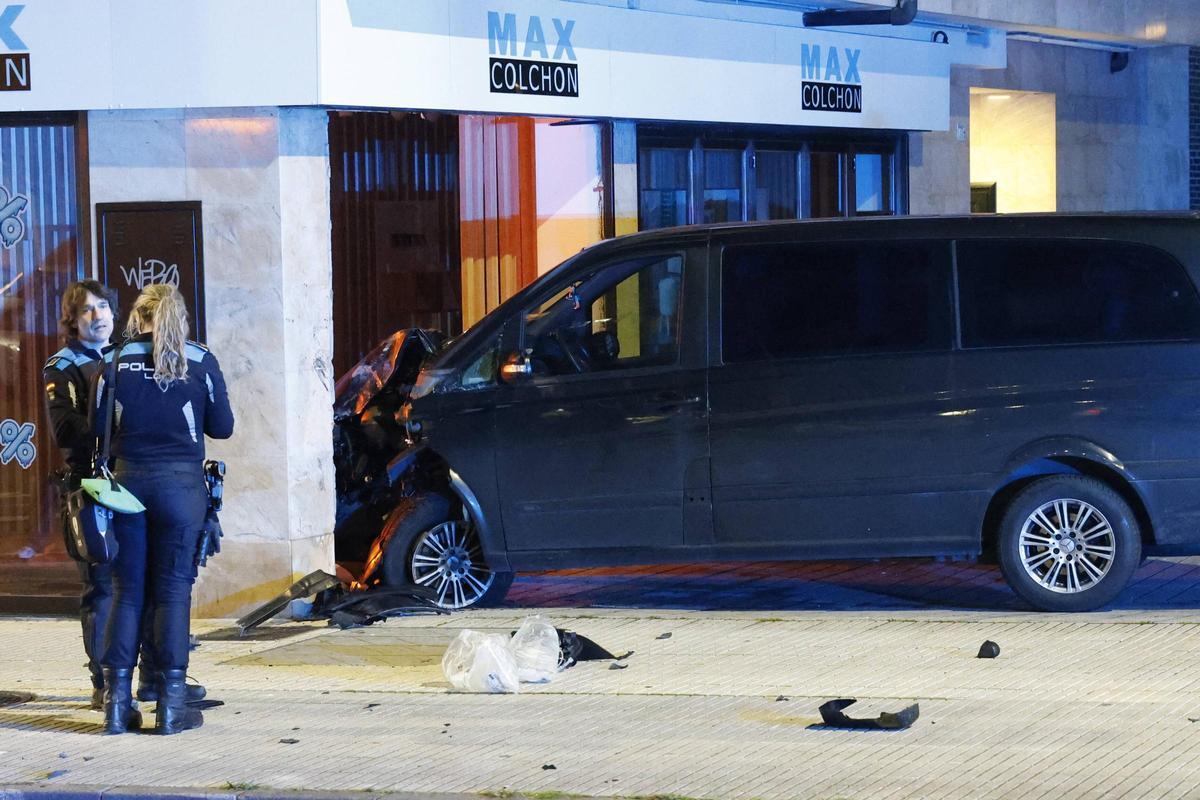 Brutal accidente de tráfico en Gijón con dos fallecidos