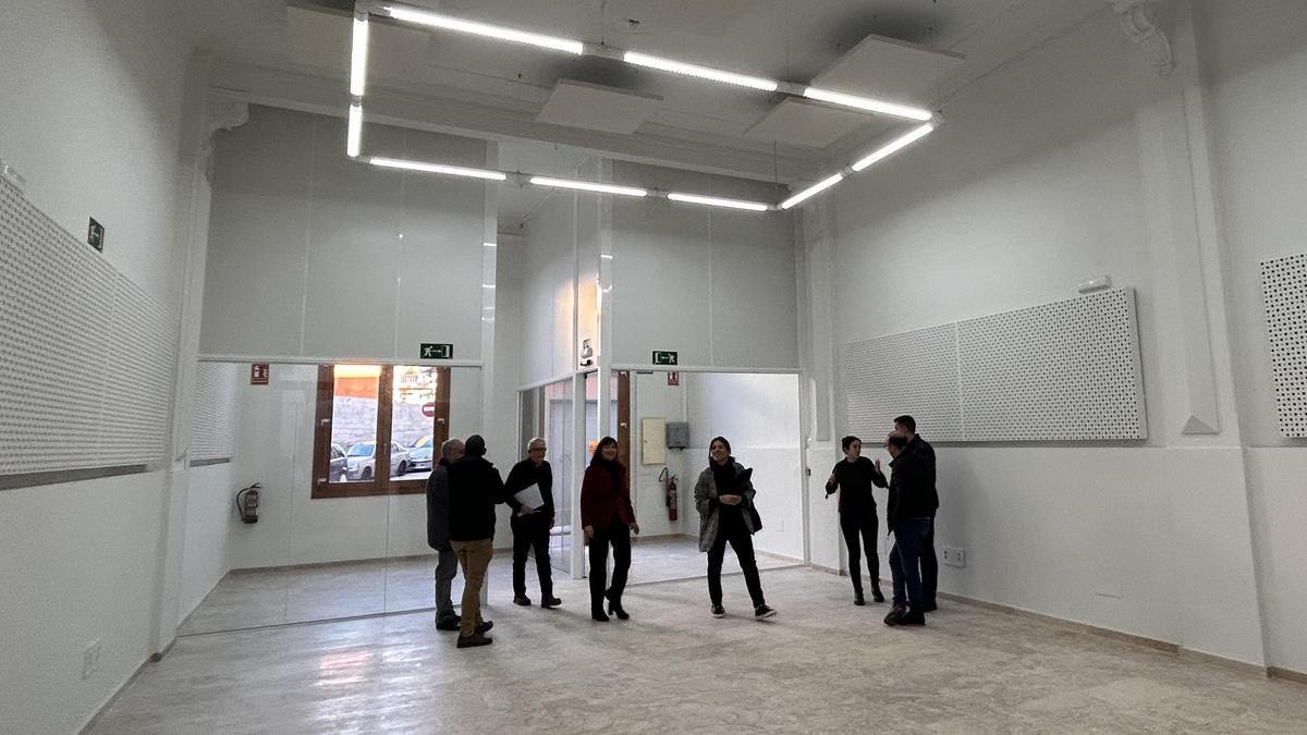 Visita de la alcaldesa a las obras de la nueva oficina.