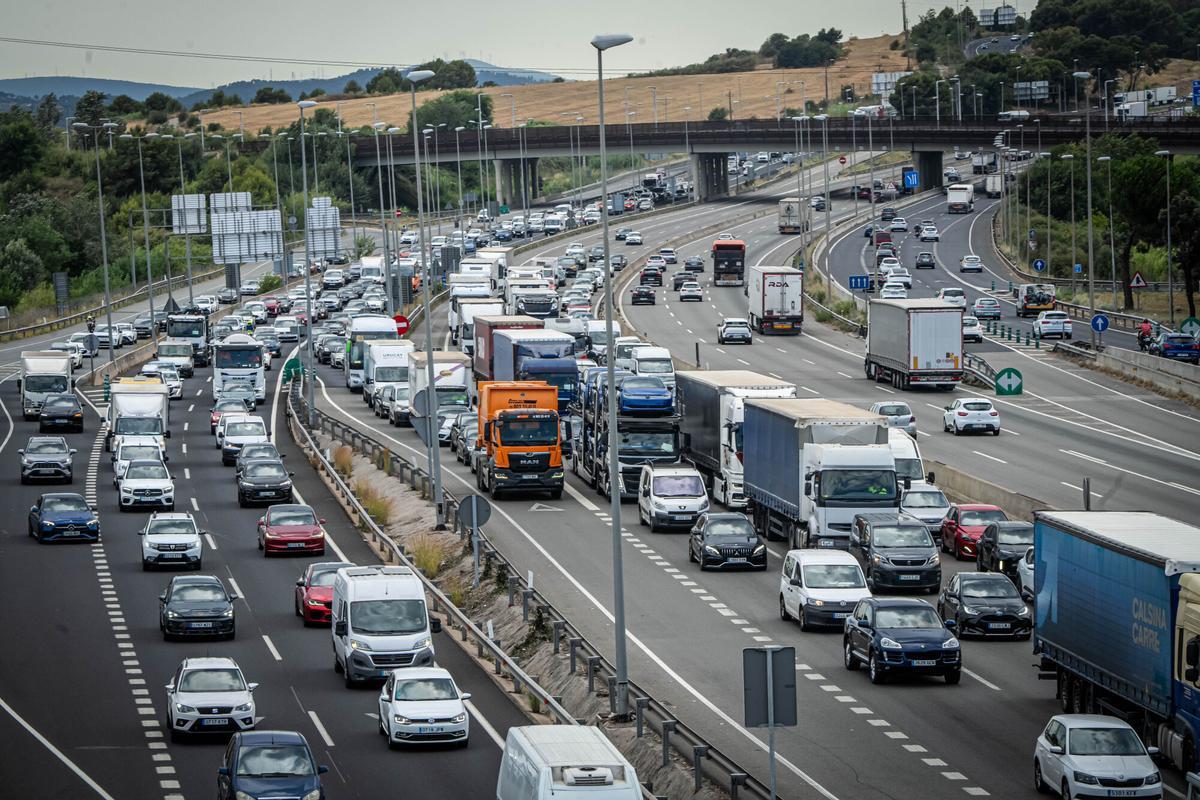 80.000 vehicles col·lapsen l’AP-7 durant la tornada