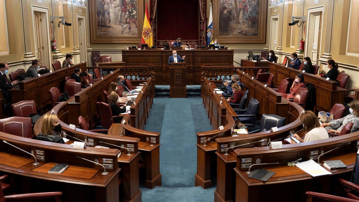 Pleno del Parlamento de Canarias