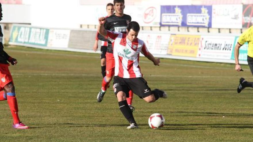 Javi Rodríguez en un partido contra el Atletico de Madrid &quot;B&quot;