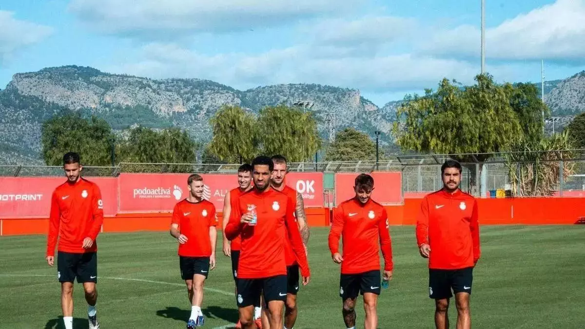 Dos detenidos por el robo de varias cadenas de oro a futbolistas del Mallorca en Son Bibiloni