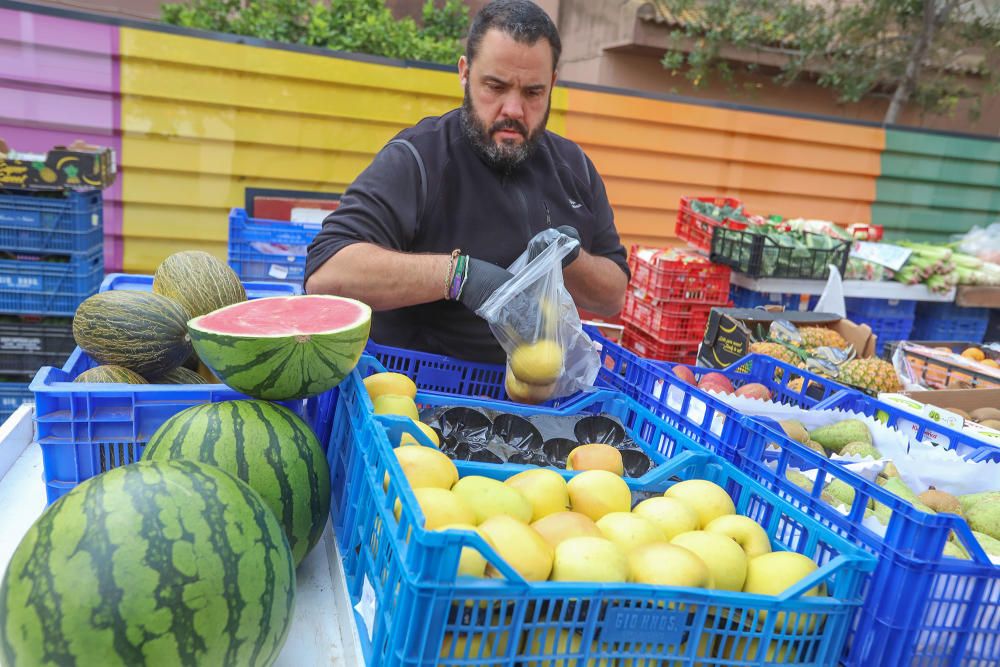 Sólo alimentación y productos de primera necesidad