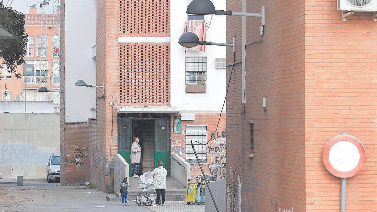 Bloque de viviendas en el barrio de las Palmeras.