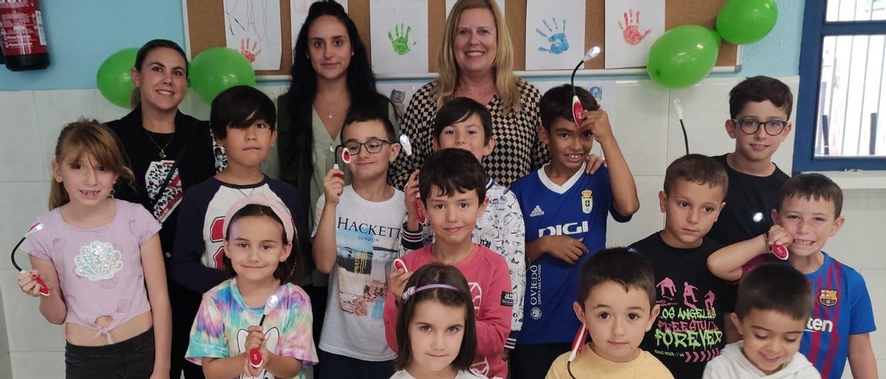 La visita de la alcaldesa al colegio langreano.