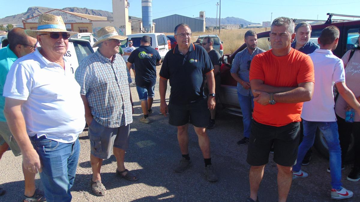 Agricultores durante la protesta.