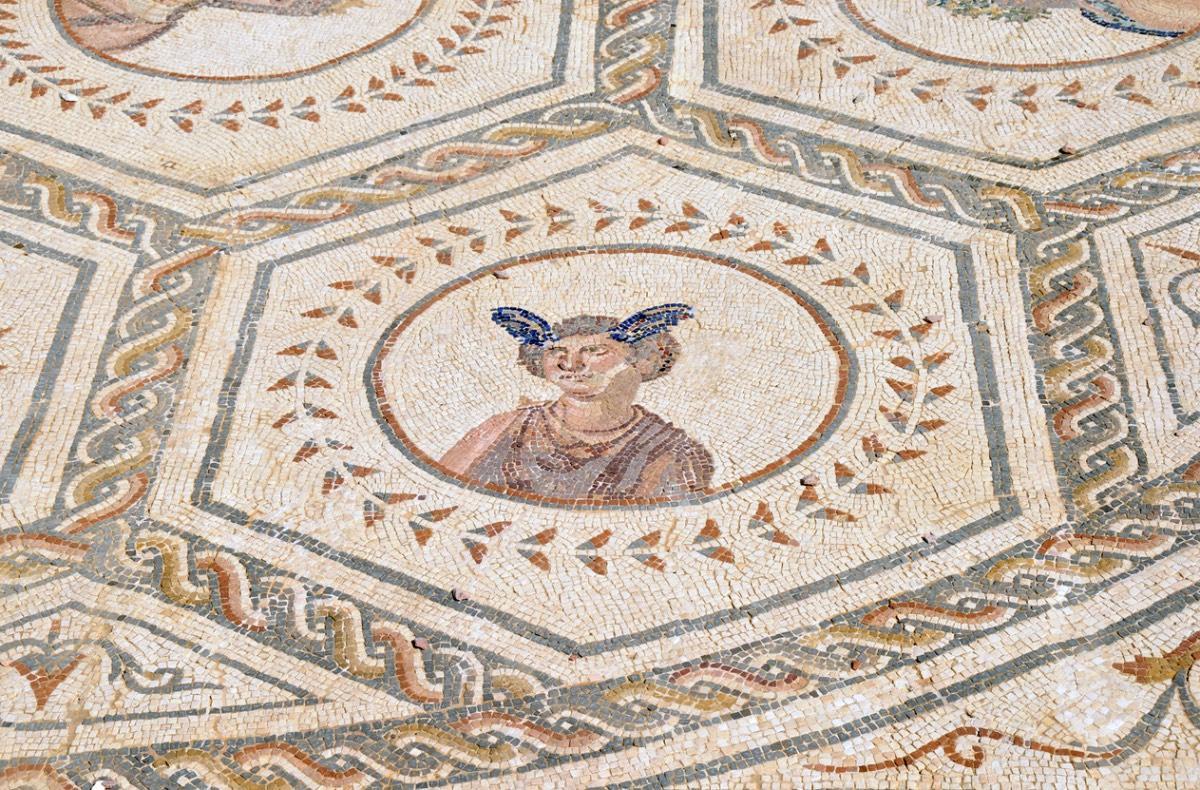 Las teselas romanas que se esconden en Itálica