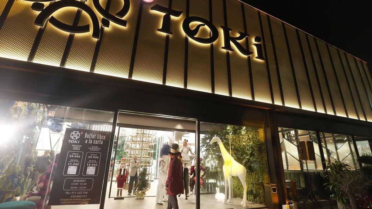 Es el local de comida japonesa más grande de las islas