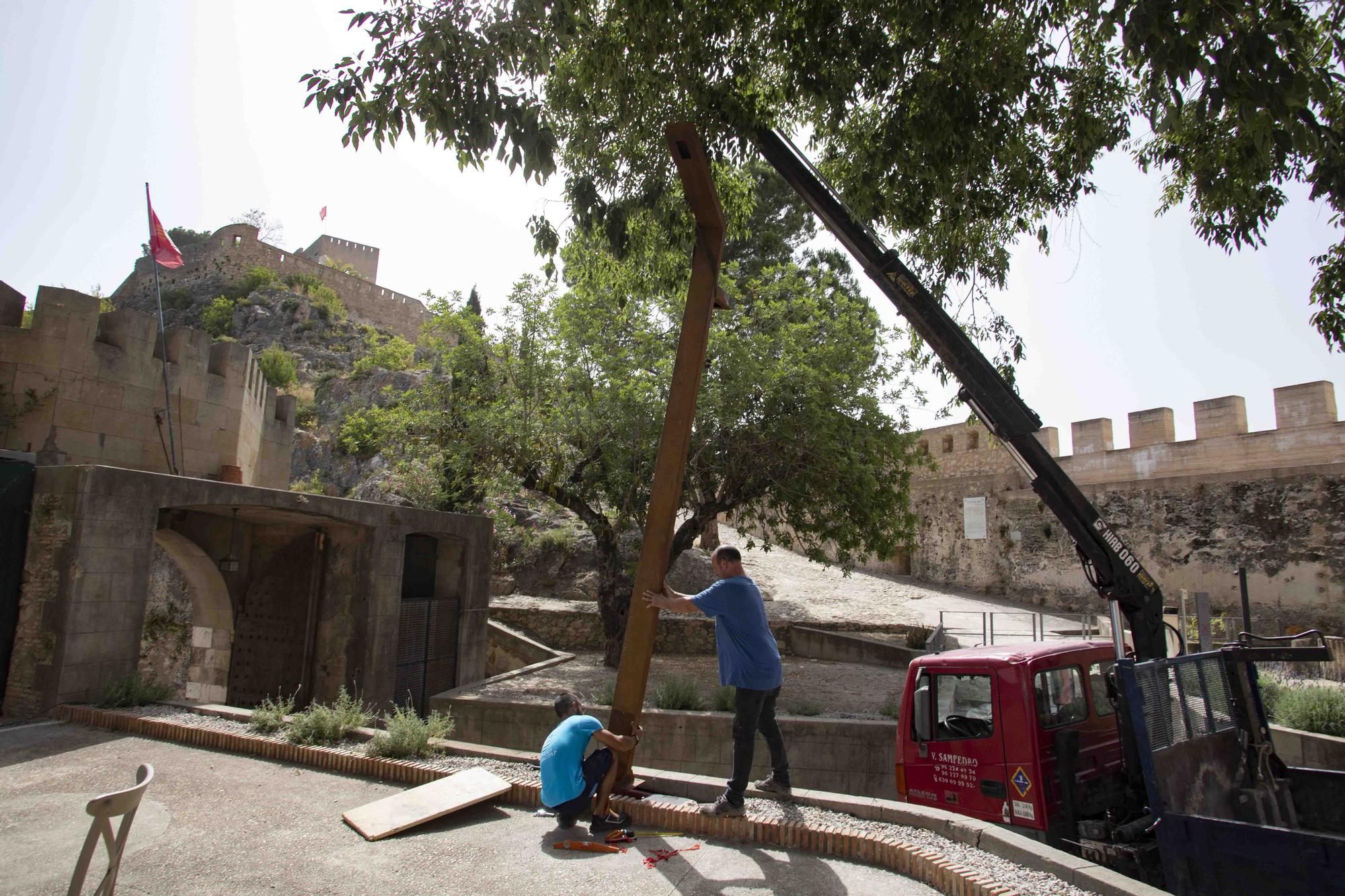 El patio de armas del Castell de Xàtiva estrena nuevo sistema de alumbrado