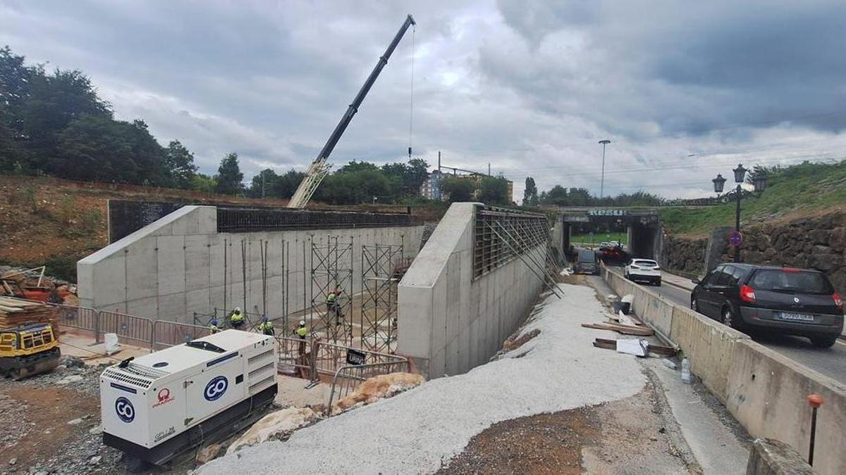 La caja del futuro carril de acceso a Ciudad Naranc