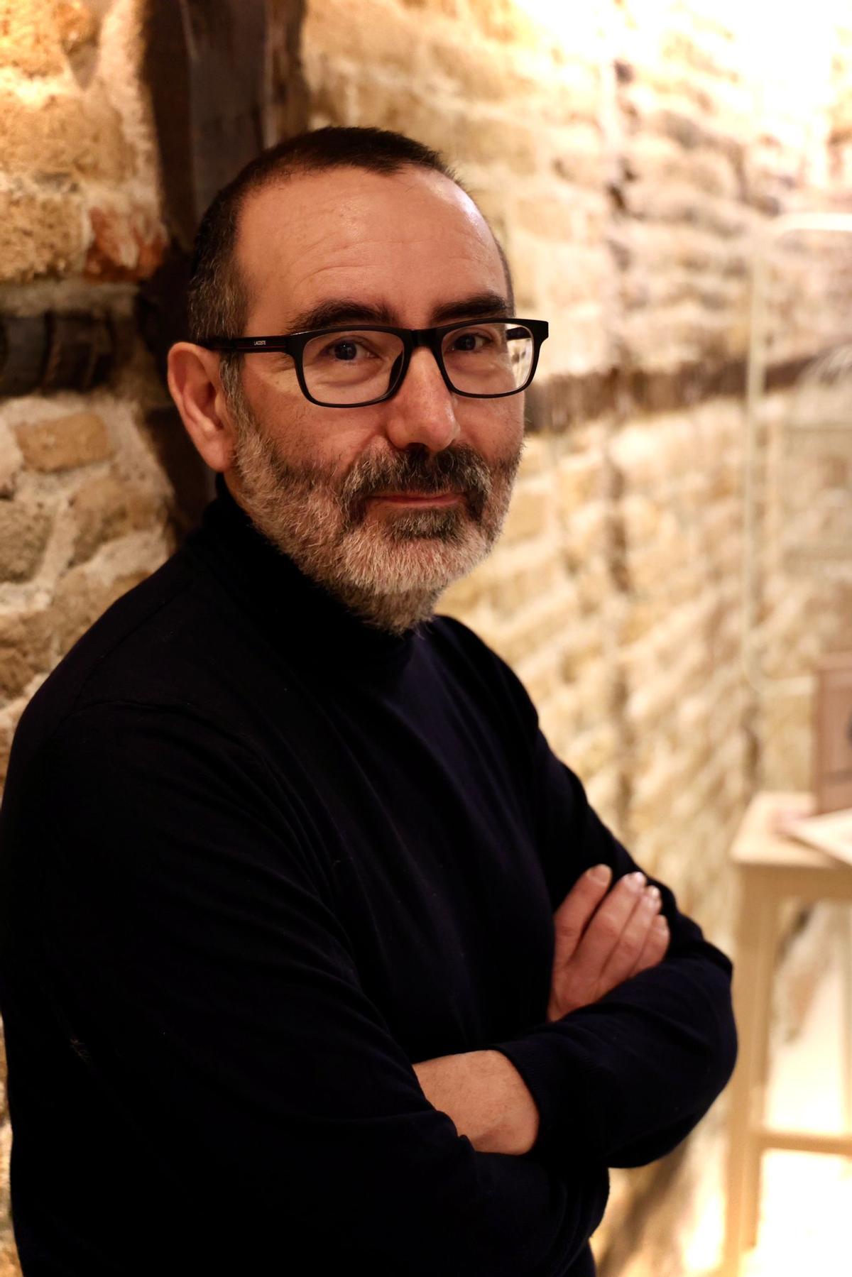 El autor Javier Morales.