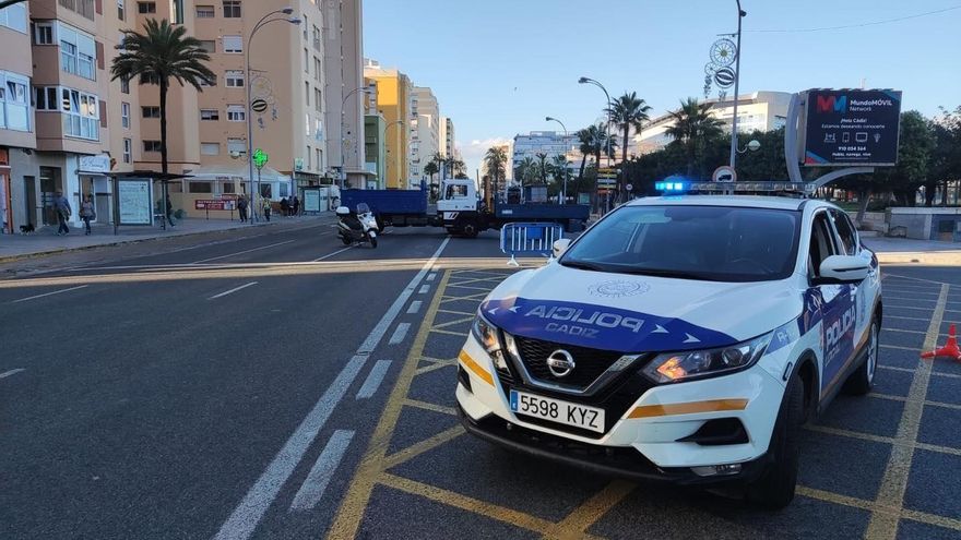 Detienen en Cádiz a dos vecinos de un pueblo de Badajoz por la recepción de 420 kilos de tabaco de contrabando