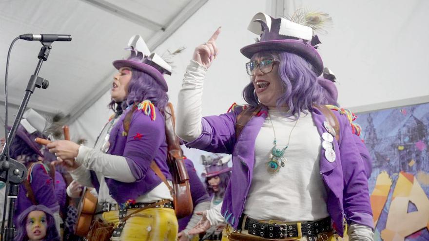 El Carnaval de Córdoba disfruta de una noche especial en la Corredera