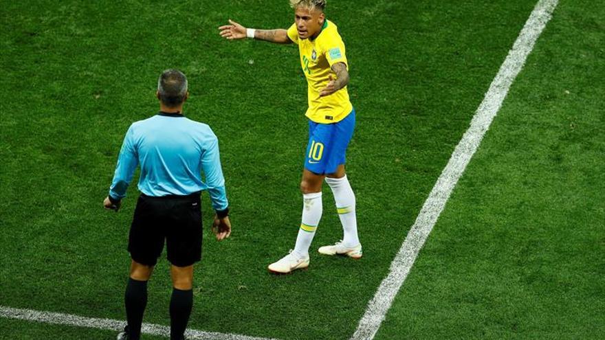 Brasil se atasca frente a Suiza