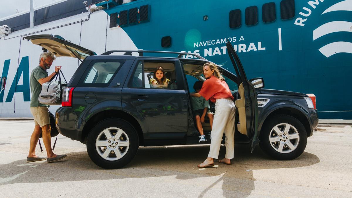 Viajar en barco llevando tu propio coche también suma puntos en el Club Baleària.