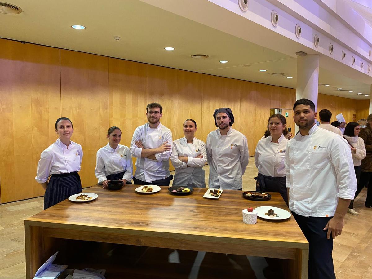 Los cocineros participantes en esta final.