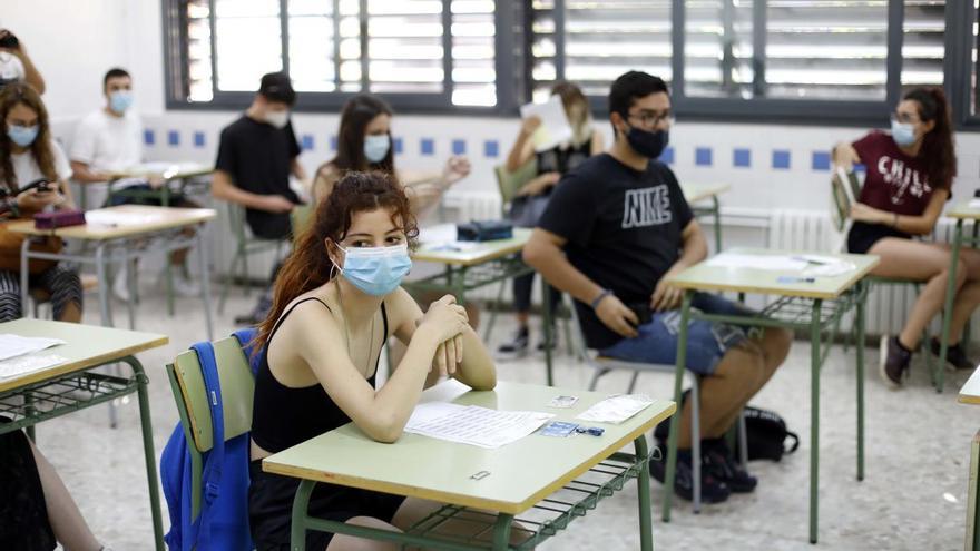 Consulta el examen de Historia de España y el examen de Valenciano