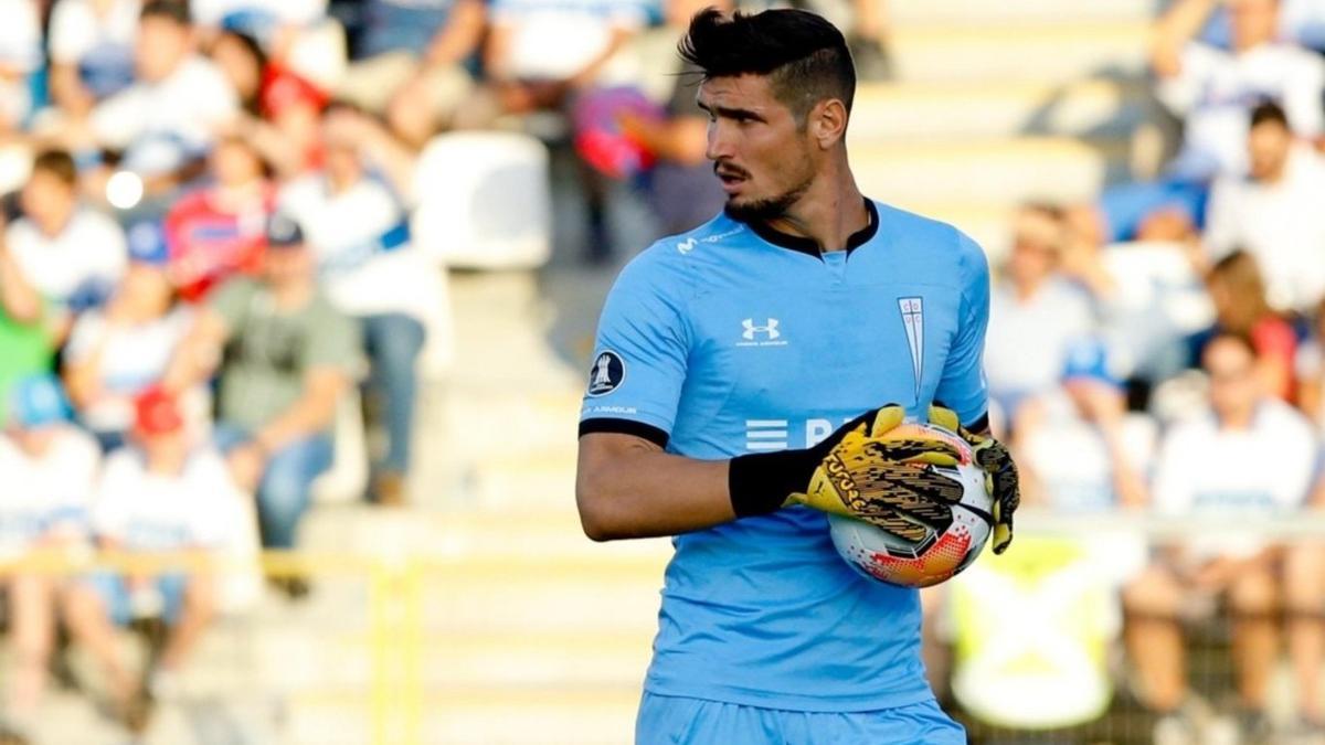 Matías Dituro, durante un partido con el Universidad Católica