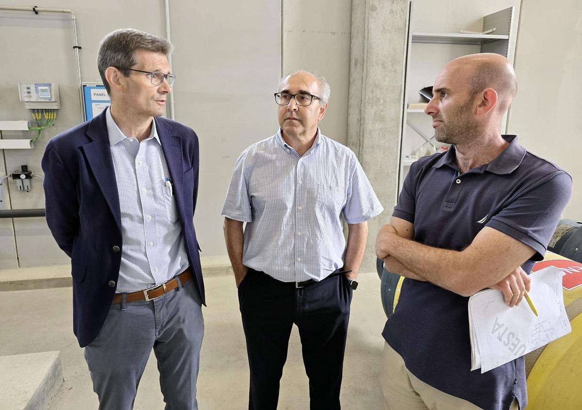 Así son las entrañas de la ETAP de O Casal (Miguel, Jose María y Alejandro, responsables)