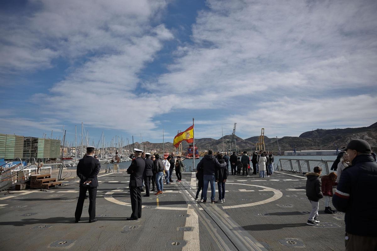 Las fotos de la fragata Álvaro de Bázan durante su visita a Cartagena