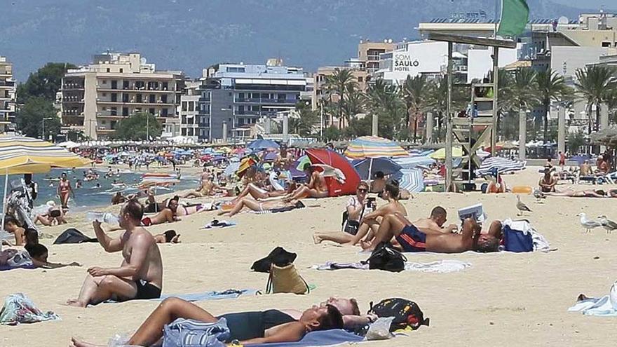 Esta imagen de Platja de Palma difícilmente se repetirá este verano.