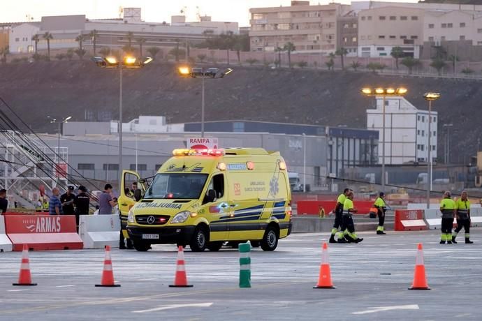 Tres heridos en un accidente entre un ferri y un ...