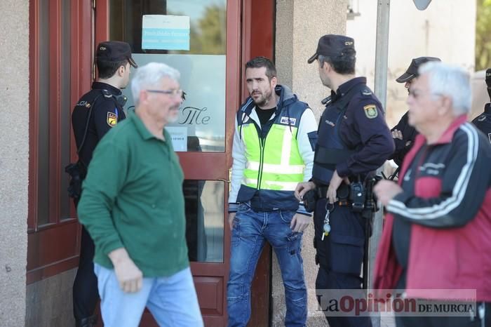 Muere de una cuchillada en el cuello un hombre en un bar de Puente Tocinos