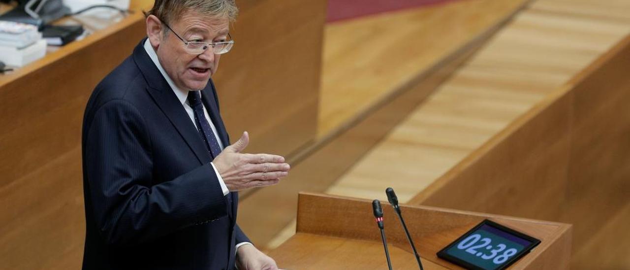 El presidente de la Generalitat, Ximo Puig, interviene en la sesión de control de las Cortes.