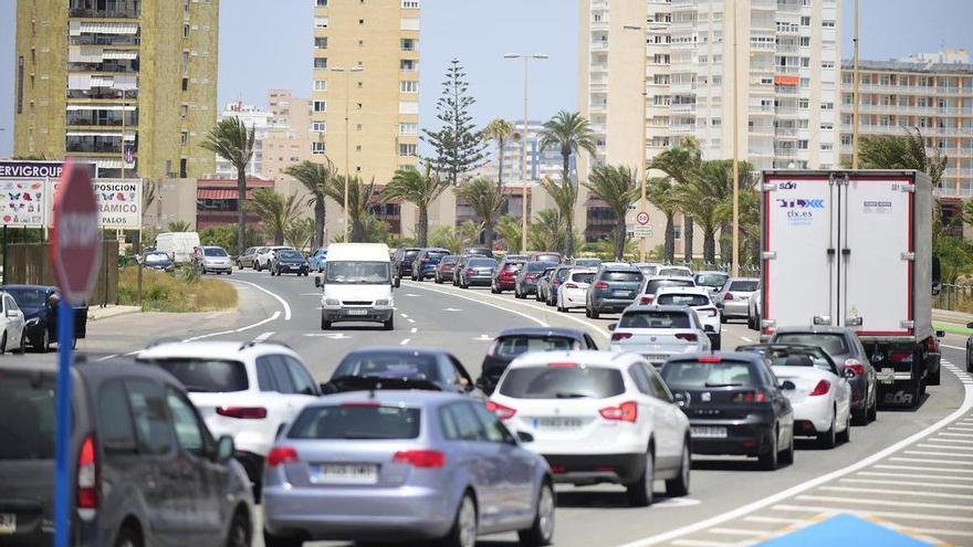 Seis millones de euros para aliviar los atascos permanentes en la Gran Vía de La Manga del Mar Menor