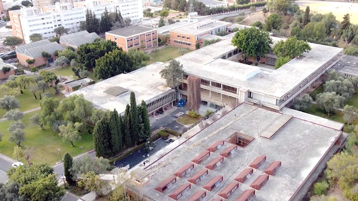 Los desperfectos de las cubiertas en la Universidad Laboral de Málaga provocados por el temporal del pasado mes de febrero van a ser reparados.