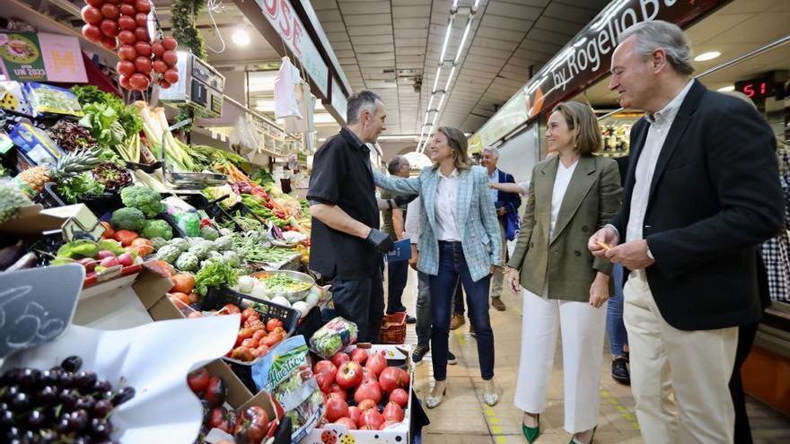 Visita al Mercado Central de Castelló, este miércoles.
