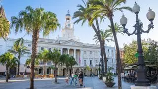 La ciudad donde se come el mejor pescaíto frito de España es conocida como "la Sirena del Océano": una joya con 60 Bienes de Interés Cultural
