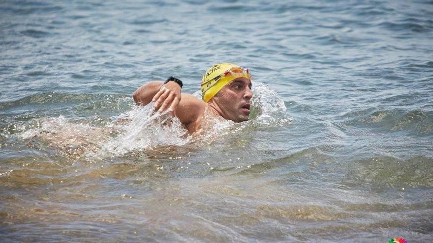 El paratriatleta Javier Mérida afrontará a nado 54 kilómetros en Galicia