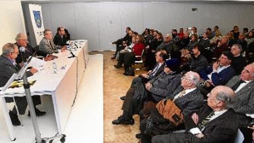 Un moment de l&#039;acte, organitzat pel Rotay Club de Girona a la biblioteca Carles Rahola.