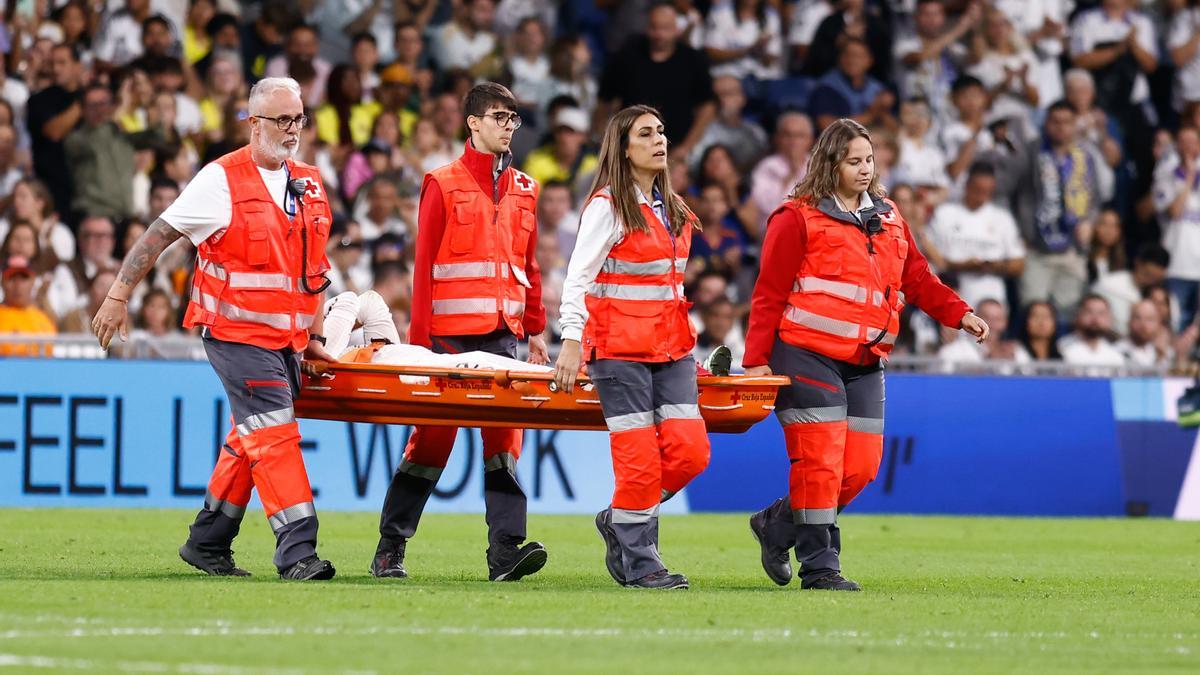 El doctor Ripoll cree que Carvajal necesitará "un año" para volver a jugar