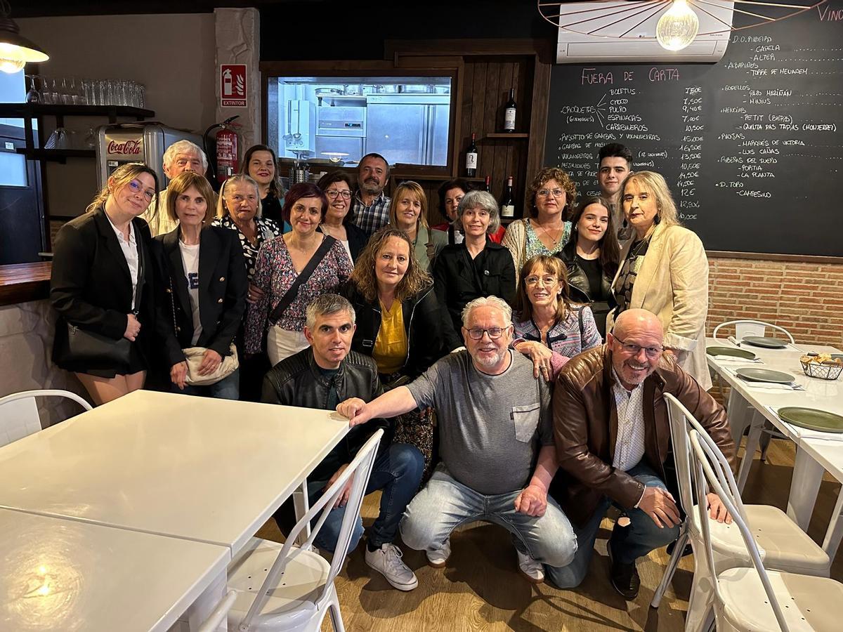 Una comida con el personal y familiares.