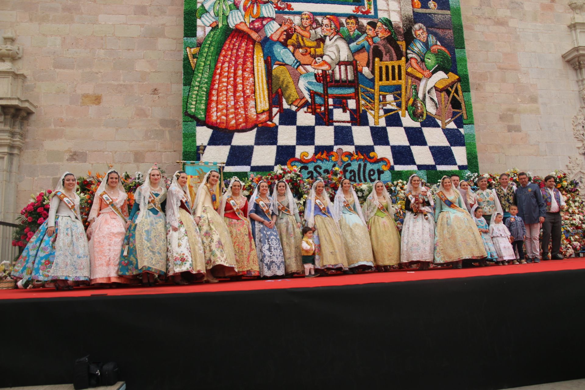 Fotos de la ofrenda a la patrona en las Fallas de Burriana 2024