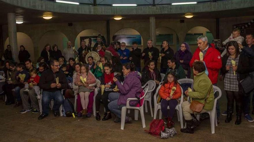 Un momento das actividades que organizou Queremos Galego Marín dentro do seu magosto. // FdV