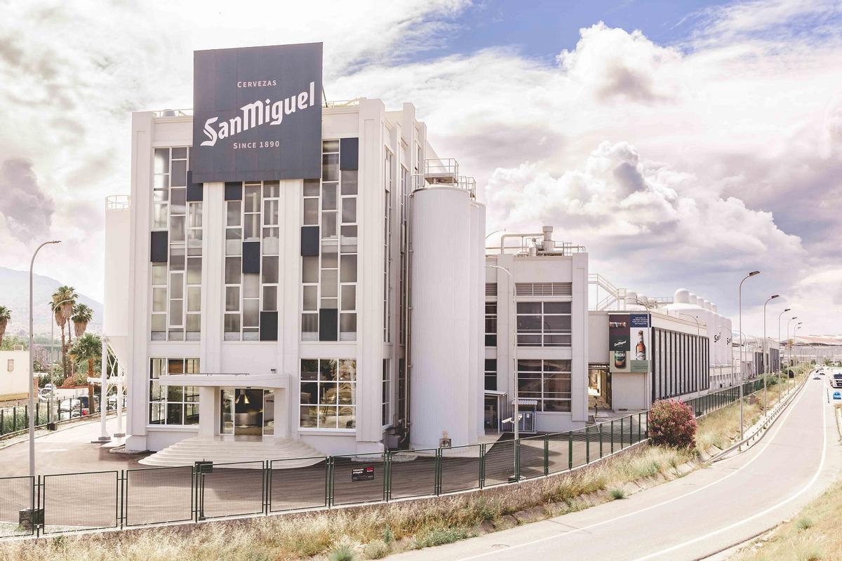 La fábrica de Mahou San Miguel en Málaga, situada junto al Aeruopuerto.