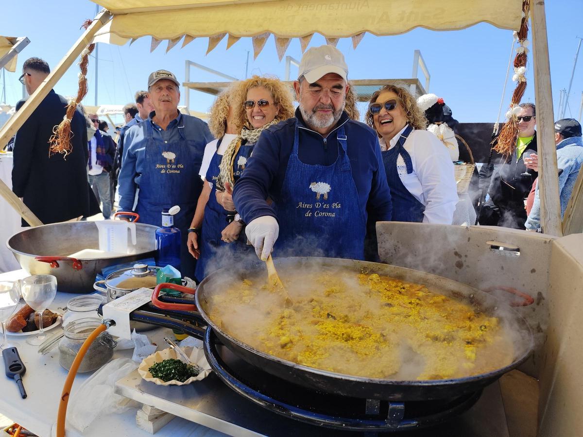 Campeonato de Arroz a Banda Creativo y Solidario en el Nàutic de Sant Antoni