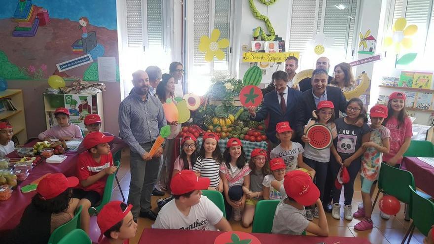 El consejero de Agricultura visitó esta semana el colegio San Pablo, en Abarán.