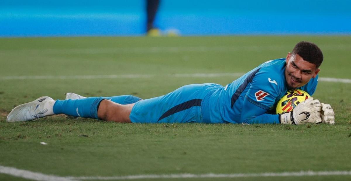 Luiz Júnior, en el 0-1 del Villarreal al Levante en el Ciutat de València.